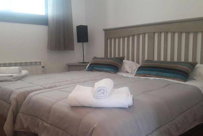 Hostal Los Ojos De Gabriel El Vallecillo Luaran gambar