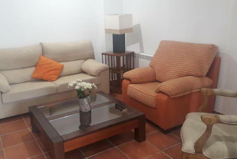 Hostal Los Ojos De Gabriel El Vallecillo Luaran gambar